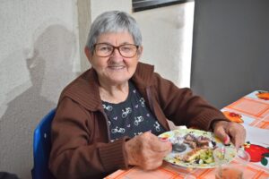 Dia dos Avós: Centro Dia realizou um almoço dedicado aos avós do município de Ubiratã