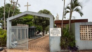 Preparação para o Dia de Finados no Cemitério Municipal de Ubiratã