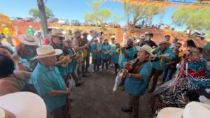 Tradicional Folia de Reis atrai grande público na comunidade Curva da Onça